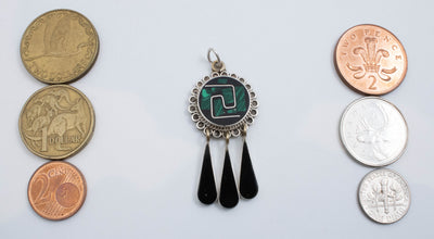 Vintage Sterling Silver Round Pendant With Malachite! Made in Mexico!