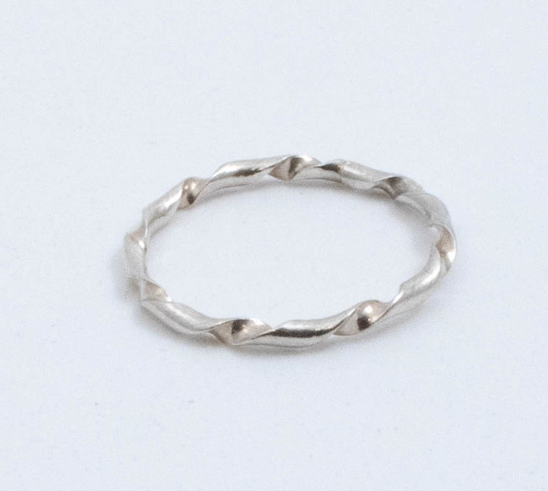 Vintage Sterling Silver Teensy Twisted Ring! [Size 4.5 US]