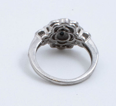 Vintage Sterling Silver Stunning Floral Ring With Blue Centre Ring! [Size 7 US]
