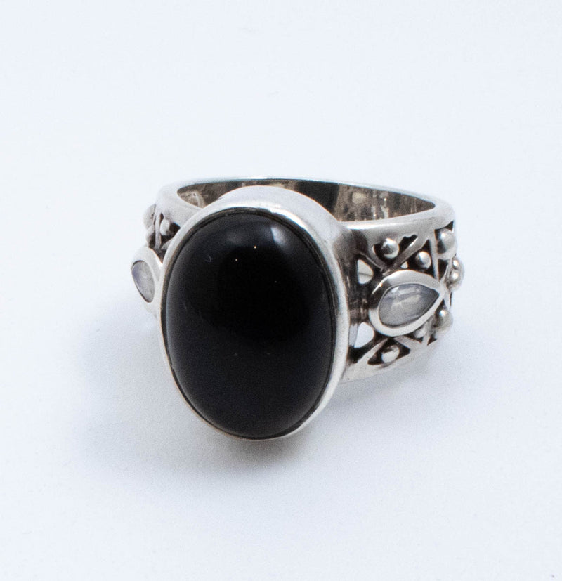 Vintage Sterling Silver Large Black Resin Oval Cocktail Ring! [Size 8 US]