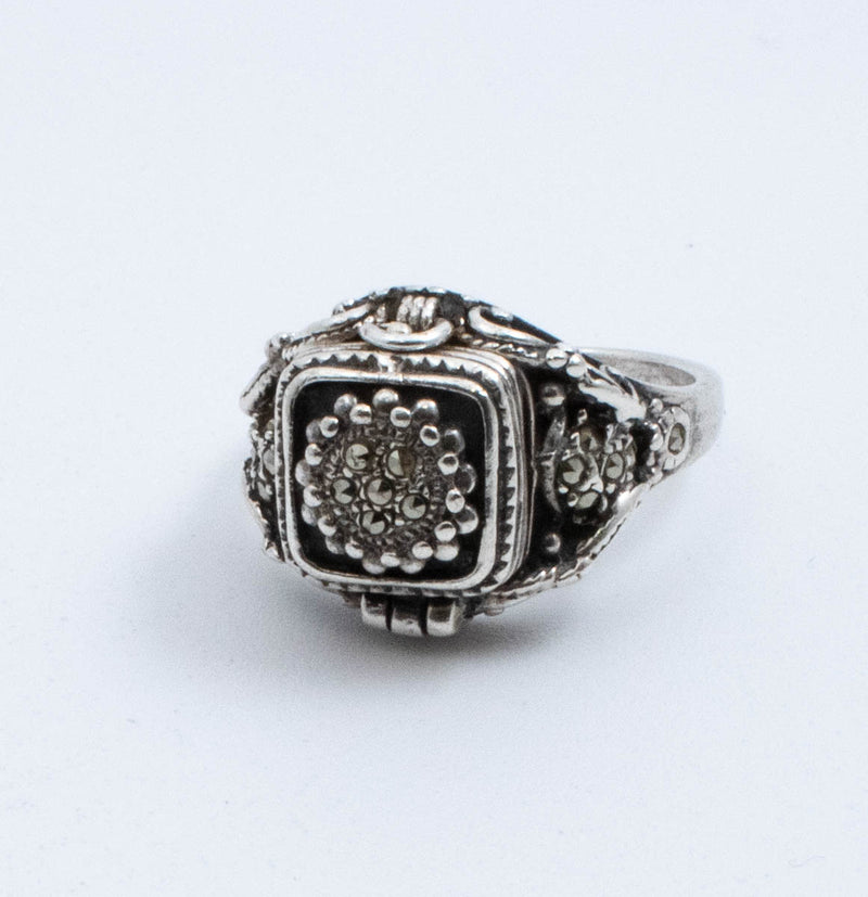 Vintage Sterling Silver Treasure Chest Ring with Marcasite! [Size 8.5 US]