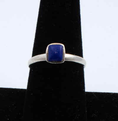Vintage Sterling Silver Band with Square Blue Stone! [Size 8 US]