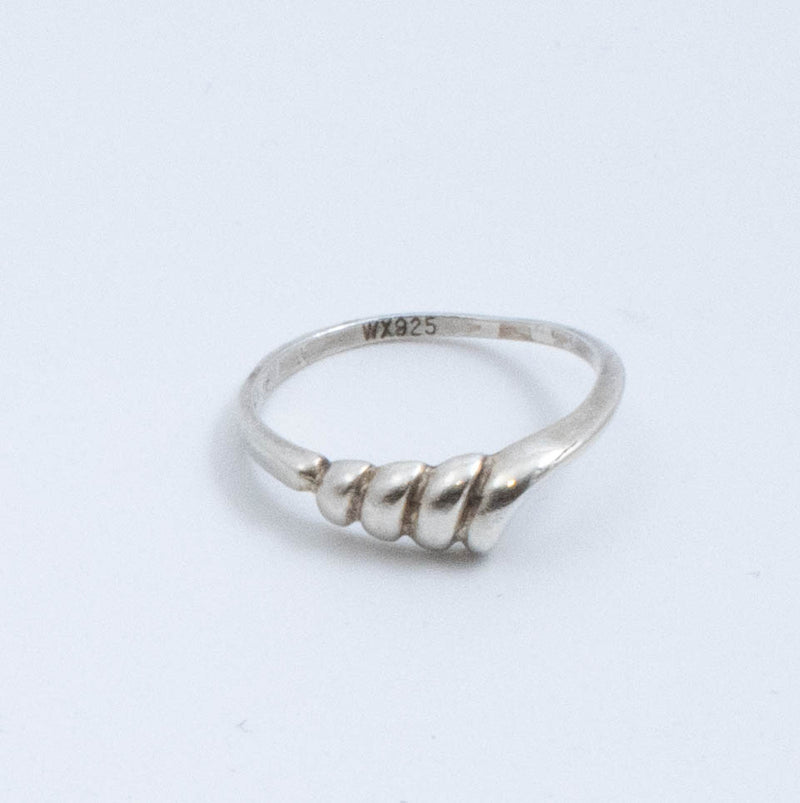 Vintage Sterling Silver Twisted Seashell Inspired Ring [Size 4.5 US]