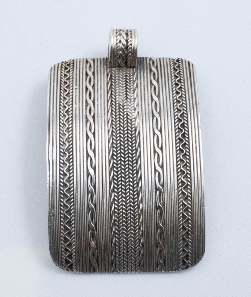 Vintage Sterling Silver Heavy Rectangular & Concave Pendant With Tread Designs!
