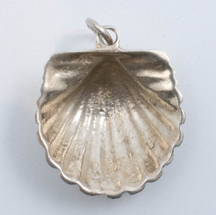 Vintage Sterling Silver Seashell Pendant!