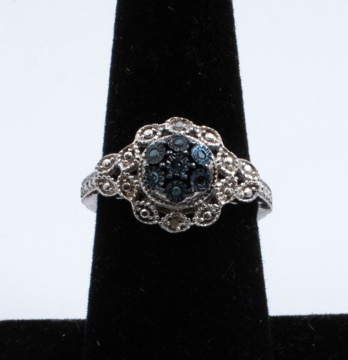 Vintage Sterling Silver Stunning Floral Ring With Blue Centre Ring! [Size 7 US]