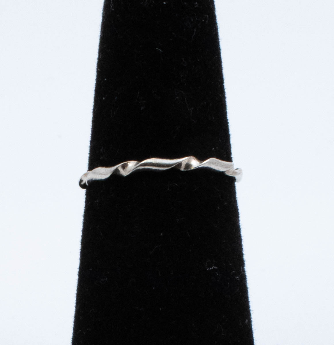 Vintage Sterling Silver Teensy Twisted Ring! [Size 4.5 US]